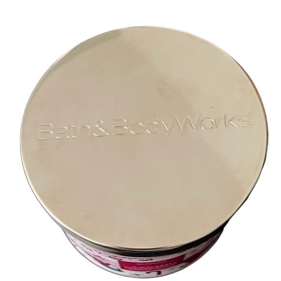 🆕 Bath & Body Works Twisted Peppermint 3 Wick Candle - Picture 3 of 4